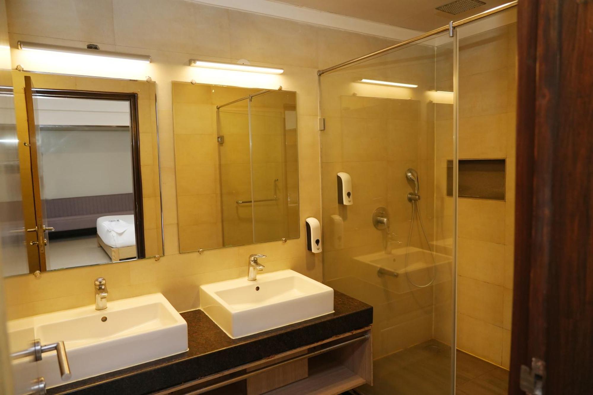 Purple Cloud Hotel Devanahalli Екстериор снимка