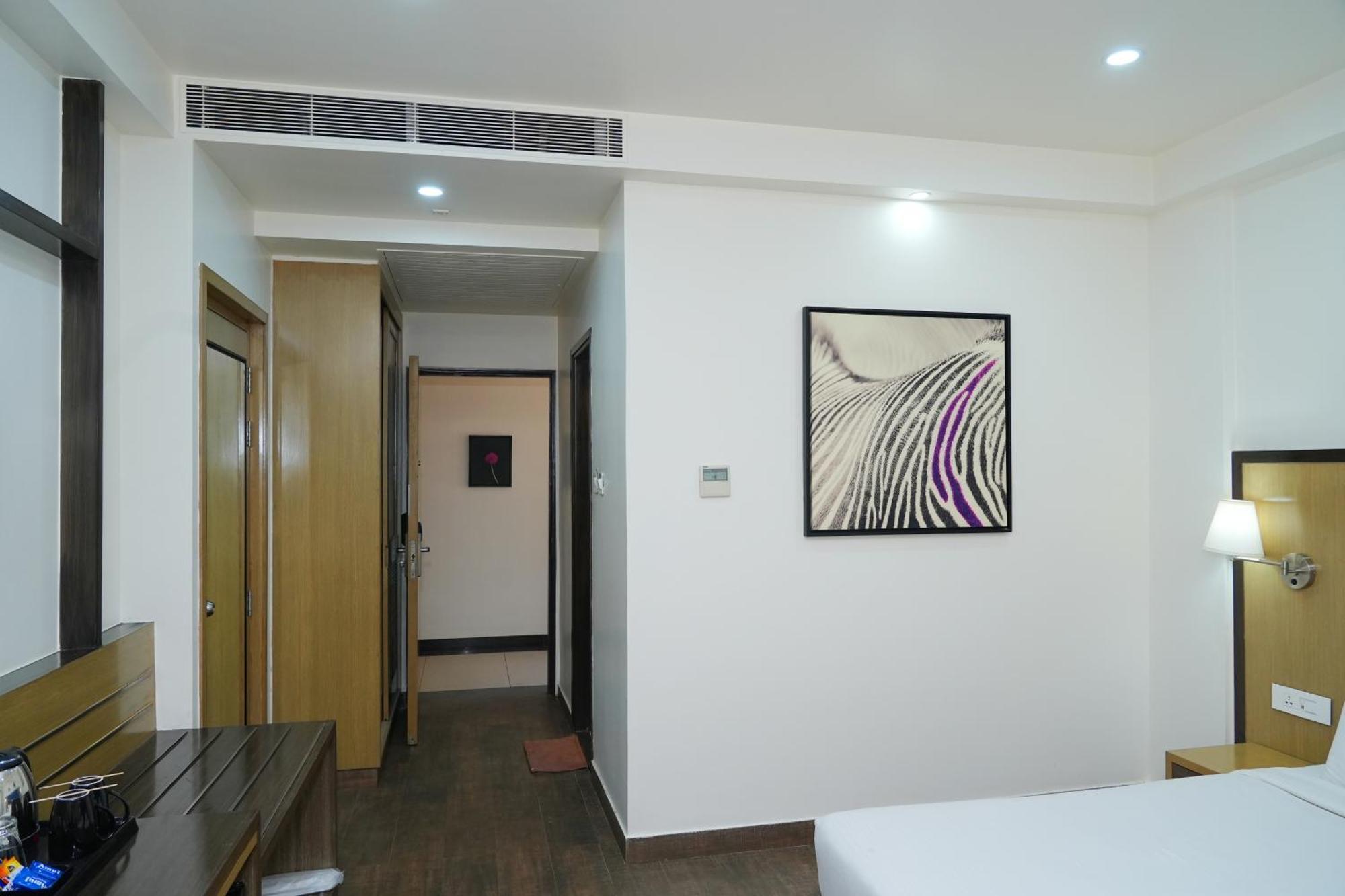 Purple Cloud Hotel Devanahalli Екстериор снимка