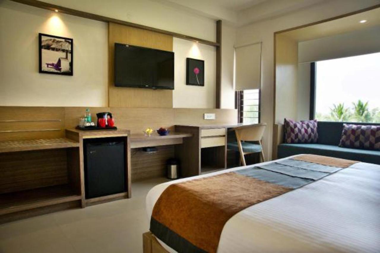 Purple Cloud Hotel Devanahalli Екстериор снимка